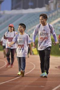 BIB: 6299, 6300
                            <button type="button" onclick="openModal(5918946)" class="btn btn-primary btn-sm float-right btn-popup" data-toggle="modal" data-target=".modal-high-quality">
                        <i class="fas fa-shopping-cart"></i> Add to Cart
                    </button>
                                            <button type="button" onclick="isThisMe(5918946, true)" class="btn btn-success btn-sm float-right btn-popup btn-isme hidden" data-toggle="tooltip" data-placement="bottom" title="นี่คือรูปของคุณใช่ไหม คลิกที่นี่เพื่อเอาเข้าอัลบั้ม">
                        <i class="fas fa-plus"></i> Add to album
                    </button>
                    <button type="button" onclick="isThisMe(5918946, false)" class="btn btn-warning btn-sm float-right btn-popup btn-isnotme hidden">
                        <i class="fas fa-ban"></i> Remove from album
                    </button>