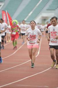 BIB: 3412, 3411
                            <button type="button" onclick="openModal(5957855)" class="btn btn-primary btn-sm float-right btn-popup" data-toggle="modal" data-target=".modal-high-quality">
                        <i class="fas fa-shopping-cart"></i> Add to Cart
                    </button>
                                            <button type="button" onclick="isThisMe(5957855, true)" class="btn btn-success btn-sm float-right btn-popup btn-isme hidden" data-toggle="tooltip" data-placement="bottom" title="นี่คือรูปของคุณใช่ไหม คลิกที่นี่เพื่อเอาเข้าอัลบั้ม">
                        <i class="fas fa-plus"></i> Add to album
                    </button>
                    <button type="button" onclick="isThisMe(5957855, false)" class="btn btn-warning btn-sm float-right btn-popup btn-isnotme hidden">
                        <i class="fas fa-ban"></i> Remove from album
                    </button>