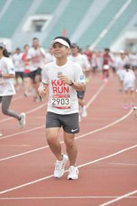 BIB: 2903
                            <button type="button" onclick="openModal(5937913)" class="btn btn-primary btn-sm float-right btn-popup" data-toggle="modal" data-target=".modal-high-quality">
                        <i class="fas fa-shopping-cart"></i> Add to Cart
                    </button>
                                            <button type="button" onclick="isThisMe(5937913, true)" class="btn btn-success btn-sm float-right btn-popup btn-isme hidden" data-toggle="tooltip" data-placement="bottom" title="นี่คือรูปของคุณใช่ไหม คลิกที่นี่เพื่อเอาเข้าอัลบั้ม">
                        <i class="fas fa-plus"></i> Add to album
                    </button>
                    <button type="button" onclick="isThisMe(5937913, false)" class="btn btn-warning btn-sm float-right btn-popup btn-isnotme hidden">
                        <i class="fas fa-ban"></i> Remove from album
                    </button>