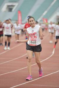 BIB: 1868, 208
                            <button type="button" onclick="openModal(5957577)" class="btn btn-primary btn-sm float-right btn-popup" data-toggle="modal" data-target=".modal-high-quality">
                        <i class="fas fa-shopping-cart"></i> Add to Cart
                    </button>
                                            <button type="button" onclick="isThisMe(5957577, true)" class="btn btn-success btn-sm float-right btn-popup btn-isme hidden" data-toggle="tooltip" data-placement="bottom" title="นี่คือรูปของคุณใช่ไหม คลิกที่นี่เพื่อเอาเข้าอัลบั้ม">
                        <i class="fas fa-plus"></i> Add to album
                    </button>
                    <button type="button" onclick="isThisMe(5957577, false)" class="btn btn-warning btn-sm float-right btn-popup btn-isnotme hidden">
                        <i class="fas fa-ban"></i> Remove from album
                    </button>