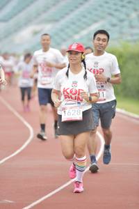 BIB: 1628
                            <button type="button" onclick="openModal(5940868)" class="btn btn-primary btn-sm float-right btn-popup" data-toggle="modal" data-target=".modal-high-quality">
                        <i class="fas fa-shopping-cart"></i> Add to Cart
                    </button>
                                            <button type="button" onclick="isThisMe(5940868, true)" class="btn btn-success btn-sm float-right btn-popup btn-isme hidden" data-toggle="tooltip" data-placement="bottom" title="นี่คือรูปของคุณใช่ไหม คลิกที่นี่เพื่อเอาเข้าอัลบั้ม">
                        <i class="fas fa-plus"></i> Add to album
                    </button>
                    <button type="button" onclick="isThisMe(5940868, false)" class="btn btn-warning btn-sm float-right btn-popup btn-isnotme hidden">
                        <i class="fas fa-ban"></i> Remove from album
                    </button>