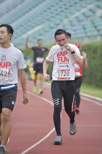 BIB: 1720
                            <button type="button" onclick="openModal(5933259)" class="btn btn-primary btn-sm float-right btn-popup" data-toggle="modal" data-target=".modal-high-quality">
                        <i class="fas fa-shopping-cart"></i> Add to Cart
                    </button>
                                            <button type="button" onclick="isThisMe(5933259, true)" class="btn btn-success btn-sm float-right btn-popup btn-isme hidden" data-toggle="tooltip" data-placement="bottom" title="นี่คือรูปของคุณใช่ไหม คลิกที่นี่เพื่อเอาเข้าอัลบั้ม">
                        <i class="fas fa-plus"></i> Add to album
                    </button>
                    <button type="button" onclick="isThisMe(5933259, false)" class="btn btn-warning btn-sm float-right btn-popup btn-isnotme hidden">
                        <i class="fas fa-ban"></i> Remove from album
                    </button>