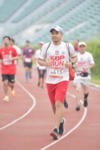 BIB: 4415, 2014
                            <button type="button" onclick="openModal(5941442)" class="btn btn-primary btn-sm float-right btn-popup" data-toggle="modal" data-target=".modal-high-quality">
                        <i class="fas fa-shopping-cart"></i> Add to Cart
                    </button>
                                            <button type="button" onclick="isThisMe(5941442, true)" class="btn btn-success btn-sm float-right btn-popup btn-isme hidden" data-toggle="tooltip" data-placement="bottom" title="นี่คือรูปของคุณใช่ไหม คลิกที่นี่เพื่อเอาเข้าอัลบั้ม">
                        <i class="fas fa-plus"></i> Add to album
                    </button>
                    <button type="button" onclick="isThisMe(5941442, false)" class="btn btn-warning btn-sm float-right btn-popup btn-isnotme hidden">
                        <i class="fas fa-ban"></i> Remove from album
                    </button>