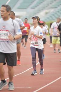 BIB: 7088, 2018
                            <button type="button" onclick="openModal(5947545)" class="btn btn-primary btn-sm float-right btn-popup" data-toggle="modal" data-target=".modal-high-quality">
                        <i class="fas fa-shopping-cart"></i> Add to Cart
                    </button>
                                            <button type="button" onclick="isThisMe(5947545, true)" class="btn btn-success btn-sm float-right btn-popup btn-isme hidden" data-toggle="tooltip" data-placement="bottom" title="นี่คือรูปของคุณใช่ไหม คลิกที่นี่เพื่อเอาเข้าอัลบั้ม">
                        <i class="fas fa-plus"></i> Add to album
                    </button>
                    <button type="button" onclick="isThisMe(5947545, false)" class="btn btn-warning btn-sm float-right btn-popup btn-isnotme hidden">
                        <i class="fas fa-ban"></i> Remove from album
                    </button>