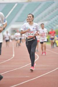 BIB: 4145
                            <button type="button" onclick="openModal(5951357)" class="btn btn-primary btn-sm float-right btn-popup" data-toggle="modal" data-target=".modal-high-quality">
                        <i class="fas fa-shopping-cart"></i> Add to Cart
                    </button>
                                            <button type="button" onclick="isThisMe(5951357, true)" class="btn btn-success btn-sm float-right btn-popup btn-isme hidden" data-toggle="tooltip" data-placement="bottom" title="นี่คือรูปของคุณใช่ไหม คลิกที่นี่เพื่อเอาเข้าอัลบั้ม">
                        <i class="fas fa-plus"></i> Add to album
                    </button>
                    <button type="button" onclick="isThisMe(5951357, false)" class="btn btn-warning btn-sm float-right btn-popup btn-isnotme hidden">
                        <i class="fas fa-ban"></i> Remove from album
                    </button>