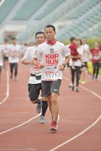 BIB: 2010, 5571
                            <button type="button" onclick="openModal(5949704)" class="btn btn-primary btn-sm float-right btn-popup" data-toggle="modal" data-target=".modal-high-quality">
                        <i class="fas fa-shopping-cart"></i> Add to Cart
                    </button>
                                            <button type="button" onclick="isThisMe(5949704, true)" class="btn btn-success btn-sm float-right btn-popup btn-isme hidden" data-toggle="tooltip" data-placement="bottom" title="นี่คือรูปของคุณใช่ไหม คลิกที่นี่เพื่อเอาเข้าอัลบั้ม">
                        <i class="fas fa-plus"></i> Add to album
                    </button>
                    <button type="button" onclick="isThisMe(5949704, false)" class="btn btn-warning btn-sm float-right btn-popup btn-isnotme hidden">
                        <i class="fas fa-ban"></i> Remove from album
                    </button>