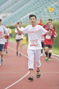 BIB: 1870
                            <button type="button" onclick="openModal(5937681)" class="btn btn-primary btn-sm float-right btn-popup" data-toggle="modal" data-target=".modal-high-quality">
                        <i class="fas fa-shopping-cart"></i> Add to Cart
                    </button>
                                            <button type="button" onclick="isThisMe(5937681, true)" class="btn btn-success btn-sm float-right btn-popup btn-isme hidden" data-toggle="tooltip" data-placement="bottom" title="นี่คือรูปของคุณใช่ไหม คลิกที่นี่เพื่อเอาเข้าอัลบั้ม">
                        <i class="fas fa-plus"></i> Add to album
                    </button>
                    <button type="button" onclick="isThisMe(5937681, false)" class="btn btn-warning btn-sm float-right btn-popup btn-isnotme hidden">
                        <i class="fas fa-ban"></i> Remove from album
                    </button>