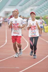 BIB: 3592, 201, 2015
                            <button type="button" onclick="openModal(5947703)" class="btn btn-primary btn-sm float-right btn-popup" data-toggle="modal" data-target=".modal-high-quality">
                        <i class="fas fa-shopping-cart"></i> Add to Cart
                    </button>
                                            <button type="button" onclick="isThisMe(5947703, true)" class="btn btn-success btn-sm float-right btn-popup btn-isme hidden" data-toggle="tooltip" data-placement="bottom" title="นี่คือรูปของคุณใช่ไหม คลิกที่นี่เพื่อเอาเข้าอัลบั้ม">
                        <i class="fas fa-plus"></i> Add to album
                    </button>
                    <button type="button" onclick="isThisMe(5947703, false)" class="btn btn-warning btn-sm float-right btn-popup btn-isnotme hidden">
                        <i class="fas fa-ban"></i> Remove from album
                    </button>