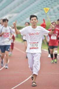 BIB: 1870
                            <button type="button" onclick="openModal(5937721)" class="btn btn-primary btn-sm float-right btn-popup" data-toggle="modal" data-target=".modal-high-quality">
                        <i class="fas fa-shopping-cart"></i> Add to Cart
                    </button>
                                            <button type="button" onclick="isThisMe(5937721, true)" class="btn btn-success btn-sm float-right btn-popup btn-isme hidden" data-toggle="tooltip" data-placement="bottom" title="นี่คือรูปของคุณใช่ไหม คลิกที่นี่เพื่อเอาเข้าอัลบั้ม">
                        <i class="fas fa-plus"></i> Add to album
                    </button>
                    <button type="button" onclick="isThisMe(5937721, false)" class="btn btn-warning btn-sm float-right btn-popup btn-isnotme hidden">
                        <i class="fas fa-ban"></i> Remove from album
                    </button>