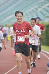 BIB: 5308, 2956
                            <button type="button" onclick="openModal(5935020)" class="btn btn-primary btn-sm float-right btn-popup" data-toggle="modal" data-target=".modal-high-quality">
                        <i class="fas fa-shopping-cart"></i> Add to Cart
                    </button>
                                            <button type="button" onclick="isThisMe(5935020, true)" class="btn btn-success btn-sm float-right btn-popup btn-isme hidden" data-toggle="tooltip" data-placement="bottom" title="นี่คือรูปของคุณใช่ไหม คลิกที่นี่เพื่อเอาเข้าอัลบั้ม">
                        <i class="fas fa-plus"></i> Add to album
                    </button>
                    <button type="button" onclick="isThisMe(5935020, false)" class="btn btn-warning btn-sm float-right btn-popup btn-isnotme hidden">
                        <i class="fas fa-ban"></i> Remove from album
                    </button>