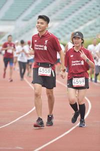 BIB: 4558, 4559
                            <button type="button" onclick="openModal(5949112)" class="btn btn-primary btn-sm float-right btn-popup" data-toggle="modal" data-target=".modal-high-quality">
                        <i class="fas fa-shopping-cart"></i> Add to Cart
                    </button>
                                            <button type="button" onclick="isThisMe(5949112, true)" class="btn btn-success btn-sm float-right btn-popup btn-isme hidden" data-toggle="tooltip" data-placement="bottom" title="นี่คือรูปของคุณใช่ไหม คลิกที่นี่เพื่อเอาเข้าอัลบั้ม">
                        <i class="fas fa-plus"></i> Add to album
                    </button>
                    <button type="button" onclick="isThisMe(5949112, false)" class="btn btn-warning btn-sm float-right btn-popup btn-isnotme hidden">
                        <i class="fas fa-ban"></i> Remove from album
                    </button>