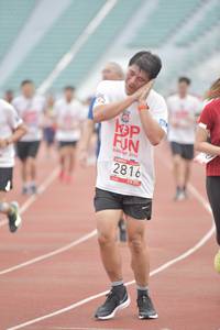 BIB: 2019, 2816
                            <button type="button" onclick="openModal(5948204)" class="btn btn-primary btn-sm float-right btn-popup" data-toggle="modal" data-target=".modal-high-quality">
                        <i class="fas fa-shopping-cart"></i> Add to Cart
                    </button>
                                            <button type="button" onclick="isThisMe(5948204, true)" class="btn btn-success btn-sm float-right btn-popup btn-isme hidden" data-toggle="tooltip" data-placement="bottom" title="นี่คือรูปของคุณใช่ไหม คลิกที่นี่เพื่อเอาเข้าอัลบั้ม">
                        <i class="fas fa-plus"></i> Add to album
                    </button>
                    <button type="button" onclick="isThisMe(5948204, false)" class="btn btn-warning btn-sm float-right btn-popup btn-isnotme hidden">
                        <i class="fas fa-ban"></i> Remove from album
                    </button>