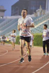 BIB: 2019, 3482
                            <button type="button" onclick="openModal(5918913)" class="btn btn-primary btn-sm float-right btn-popup" data-toggle="modal" data-target=".modal-high-quality">
                        <i class="fas fa-shopping-cart"></i> Add to Cart
                    </button>
                                            <button type="button" onclick="isThisMe(5918913, true)" class="btn btn-success btn-sm float-right btn-popup btn-isme hidden" data-toggle="tooltip" data-placement="bottom" title="นี่คือรูปของคุณใช่ไหม คลิกที่นี่เพื่อเอาเข้าอัลบั้ม">
                        <i class="fas fa-plus"></i> Add to album
                    </button>
                    <button type="button" onclick="isThisMe(5918913, false)" class="btn btn-warning btn-sm float-right btn-popup btn-isnotme hidden">
                        <i class="fas fa-ban"></i> Remove from album
                    </button>