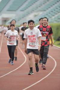 BIB: 9960, 2030, 2019, 3187
                            <button type="button" onclick="openModal(5952388)" class="btn btn-primary btn-sm float-right btn-popup" data-toggle="modal" data-target=".modal-high-quality">
                        <i class="fas fa-shopping-cart"></i> Add to Cart
                    </button>
                                            <button type="button" onclick="isThisMe(5952388, true)" class="btn btn-success btn-sm float-right btn-popup btn-isme hidden" data-toggle="tooltip" data-placement="bottom" title="นี่คือรูปของคุณใช่ไหม คลิกที่นี่เพื่อเอาเข้าอัลบั้ม">
                        <i class="fas fa-plus"></i> Add to album
                    </button>
                    <button type="button" onclick="isThisMe(5952388, false)" class="btn btn-warning btn-sm float-right btn-popup btn-isnotme hidden">
                        <i class="fas fa-ban"></i> Remove from album
                    </button>