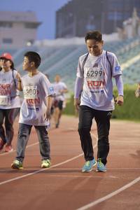 BIB: 6299, 6300
                            <button type="button" onclick="openModal(5918952)" class="btn btn-primary btn-sm float-right btn-popup" data-toggle="modal" data-target=".modal-high-quality">
                        <i class="fas fa-shopping-cart"></i> Add to Cart
                    </button>
                                            <button type="button" onclick="isThisMe(5918952, true)" class="btn btn-success btn-sm float-right btn-popup btn-isme hidden" data-toggle="tooltip" data-placement="bottom" title="นี่คือรูปของคุณใช่ไหม คลิกที่นี่เพื่อเอาเข้าอัลบั้ม">
                        <i class="fas fa-plus"></i> Add to album
                    </button>
                    <button type="button" onclick="isThisMe(5918952, false)" class="btn btn-warning btn-sm float-right btn-popup btn-isnotme hidden">
                        <i class="fas fa-ban"></i> Remove from album
                    </button>