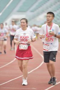 BIB: 4132
                            <button type="button" onclick="openModal(5947291)" class="btn btn-primary btn-sm float-right btn-popup" data-toggle="modal" data-target=".modal-high-quality">
                        <i class="fas fa-shopping-cart"></i> Add to Cart
                    </button>
                                            <button type="button" onclick="isThisMe(5947291, true)" class="btn btn-success btn-sm float-right btn-popup btn-isme hidden" data-toggle="tooltip" data-placement="bottom" title="นี่คือรูปของคุณใช่ไหม คลิกที่นี่เพื่อเอาเข้าอัลบั้ม">
                        <i class="fas fa-plus"></i> Add to album
                    </button>
                    <button type="button" onclick="isThisMe(5947291, false)" class="btn btn-warning btn-sm float-right btn-popup btn-isnotme hidden">
                        <i class="fas fa-ban"></i> Remove from album
                    </button>