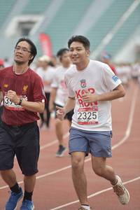 BIB: 2325
                            <button type="button" onclick="openModal(5957509)" class="btn btn-primary btn-sm float-right btn-popup" data-toggle="modal" data-target=".modal-high-quality">
                        <i class="fas fa-shopping-cart"></i> Add to Cart
                    </button>
                                            <button type="button" onclick="isThisMe(5957509, true)" class="btn btn-success btn-sm float-right btn-popup btn-isme hidden" data-toggle="tooltip" data-placement="bottom" title="นี่คือรูปของคุณใช่ไหม คลิกที่นี่เพื่อเอาเข้าอัลบั้ม">
                        <i class="fas fa-plus"></i> Add to album
                    </button>
                    <button type="button" onclick="isThisMe(5957509, false)" class="btn btn-warning btn-sm float-right btn-popup btn-isnotme hidden">
                        <i class="fas fa-ban"></i> Remove from album
                    </button>