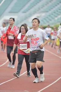 BIB: 501, 7409
                            <button type="button" onclick="openModal(5937435)" class="btn btn-primary btn-sm float-right btn-popup" data-toggle="modal" data-target=".modal-high-quality">
                        <i class="fas fa-shopping-cart"></i> Add to Cart
                    </button>
                                            <button type="button" onclick="isThisMe(5937435, true)" class="btn btn-success btn-sm float-right btn-popup btn-isme hidden" data-toggle="tooltip" data-placement="bottom" title="นี่คือรูปของคุณใช่ไหม คลิกที่นี่เพื่อเอาเข้าอัลบั้ม">
                        <i class="fas fa-plus"></i> Add to album
                    </button>
                    <button type="button" onclick="isThisMe(5937435, false)" class="btn btn-warning btn-sm float-right btn-popup btn-isnotme hidden">
                        <i class="fas fa-ban"></i> Remove from album
                    </button>