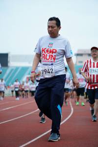 BIB: 203, 7943, 7942
                            <button type="button" onclick="openModal(5936222)" class="btn btn-primary btn-sm float-right btn-popup" data-toggle="modal" data-target=".modal-high-quality">
                        <i class="fas fa-shopping-cart"></i> Add to Cart
                    </button>
                                            <button type="button" onclick="isThisMe(5936222, true)" class="btn btn-success btn-sm float-right btn-popup btn-isme hidden" data-toggle="tooltip" data-placement="bottom" title="นี่คือรูปของคุณใช่ไหม คลิกที่นี่เพื่อเอาเข้าอัลบั้ม">
                        <i class="fas fa-plus"></i> Add to album
                    </button>
                    <button type="button" onclick="isThisMe(5936222, false)" class="btn btn-warning btn-sm float-right btn-popup btn-isnotme hidden">
                        <i class="fas fa-ban"></i> Remove from album
                    </button>