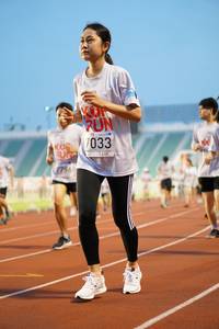 BIB: 7033, 796
                            <button type="button" onclick="openModal(5934223)" class="btn btn-primary btn-sm float-right btn-popup" data-toggle="modal" data-target=".modal-high-quality">
                        <i class="fas fa-shopping-cart"></i> Add to Cart
                    </button>
                                            <button type="button" onclick="isThisMe(5934223, true)" class="btn btn-success btn-sm float-right btn-popup btn-isme hidden" data-toggle="tooltip" data-placement="bottom" title="นี่คือรูปของคุณใช่ไหม คลิกที่นี่เพื่อเอาเข้าอัลบั้ม">
                        <i class="fas fa-plus"></i> Add to album
                    </button>
                    <button type="button" onclick="isThisMe(5934223, false)" class="btn btn-warning btn-sm float-right btn-popup btn-isnotme hidden">
                        <i class="fas fa-ban"></i> Remove from album
                    </button>