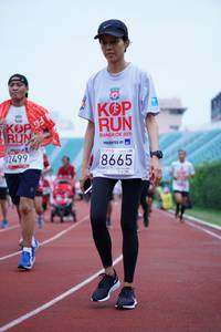 BIB: 201, 2499, 8665
                            <button type="button" onclick="openModal(5936373)" class="btn btn-primary btn-sm float-right btn-popup" data-toggle="modal" data-target=".modal-high-quality">
                        <i class="fas fa-shopping-cart"></i> Add to Cart
                    </button>
                                            <button type="button" onclick="isThisMe(5936373, true)" class="btn btn-success btn-sm float-right btn-popup btn-isme hidden" data-toggle="tooltip" data-placement="bottom" title="นี่คือรูปของคุณใช่ไหม คลิกที่นี่เพื่อเอาเข้าอัลบั้ม">
                        <i class="fas fa-plus"></i> Add to album
                    </button>
                    <button type="button" onclick="isThisMe(5936373, false)" class="btn btn-warning btn-sm float-right btn-popup btn-isnotme hidden">
                        <i class="fas fa-ban"></i> Remove from album
                    </button>