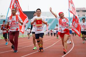 BIB: 2022, 31660
                            <button type="button" onclick="openModal(6020719)" class="btn btn-primary btn-sm float-right btn-popup" data-toggle="modal" data-target=".modal-high-quality">
                        <i class="fas fa-shopping-cart"></i> Add to Cart
                    </button>
                                            <button type="button" onclick="isThisMe(6020719, true)" class="btn btn-success btn-sm float-right btn-popup btn-isme hidden" data-toggle="tooltip" data-placement="bottom" title="นี่คือรูปของคุณใช่ไหม คลิกที่นี่เพื่อเอาเข้าอัลบั้ม">
                        <i class="fas fa-plus"></i> Add to album
                    </button>
                    <button type="button" onclick="isThisMe(6020719, false)" class="btn btn-warning btn-sm float-right btn-popup btn-isnotme hidden">
                        <i class="fas fa-ban"></i> Remove from album
                    </button>