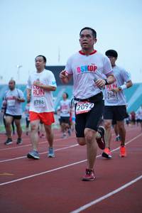 BIB: 7541, 8786, 2092
                            <button type="button" onclick="openModal(5935080)" class="btn btn-primary btn-sm float-right btn-popup" data-toggle="modal" data-target=".modal-high-quality">
                        <i class="fas fa-shopping-cart"></i> Add to Cart
                    </button>
                                            <button type="button" onclick="isThisMe(5935080, true)" class="btn btn-success btn-sm float-right btn-popup btn-isme hidden" data-toggle="tooltip" data-placement="bottom" title="นี่คือรูปของคุณใช่ไหม คลิกที่นี่เพื่อเอาเข้าอัลบั้ม">
                        <i class="fas fa-plus"></i> Add to album
                    </button>
                    <button type="button" onclick="isThisMe(5935080, false)" class="btn btn-warning btn-sm float-right btn-popup btn-isnotme hidden">
                        <i class="fas fa-ban"></i> Remove from album
                    </button>