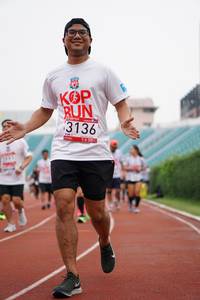 BIB: 3136
                            <button type="button" onclick="openModal(5938603)" class="btn btn-primary btn-sm float-right btn-popup" data-toggle="modal" data-target=".modal-high-quality">
                        <i class="fas fa-shopping-cart"></i> Add to Cart
                    </button>
                                            <button type="button" onclick="isThisMe(5938603, true)" class="btn btn-success btn-sm float-right btn-popup btn-isme hidden" data-toggle="tooltip" data-placement="bottom" title="นี่คือรูปของคุณใช่ไหม คลิกที่นี่เพื่อเอาเข้าอัลบั้ม">
                        <i class="fas fa-plus"></i> Add to album
                    </button>
                    <button type="button" onclick="isThisMe(5938603, false)" class="btn btn-warning btn-sm float-right btn-popup btn-isnotme hidden">
                        <i class="fas fa-ban"></i> Remove from album
                    </button>