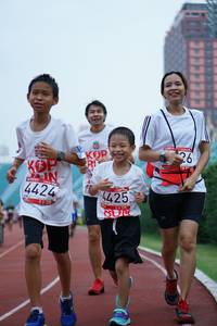 BIB: 4424, 425
                            <button type="button" onclick="openModal(5937699)" class="btn btn-primary btn-sm float-right btn-popup" data-toggle="modal" data-target=".modal-high-quality">
                        <i class="fas fa-shopping-cart"></i> Add to Cart
                    </button>
                                            <button type="button" onclick="isThisMe(5937699, true)" class="btn btn-success btn-sm float-right btn-popup btn-isme hidden" data-toggle="tooltip" data-placement="bottom" title="นี่คือรูปของคุณใช่ไหม คลิกที่นี่เพื่อเอาเข้าอัลบั้ม">
                        <i class="fas fa-plus"></i> Add to album
                    </button>
                    <button type="button" onclick="isThisMe(5937699, false)" class="btn btn-warning btn-sm float-right btn-popup btn-isnotme hidden">
                        <i class="fas fa-ban"></i> Remove from album
                    </button>