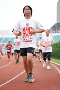 BIB: 5534, 1998
                            <button type="button" onclick="openModal(5941328)" class="btn btn-primary btn-sm float-right btn-popup" data-toggle="modal" data-target=".modal-high-quality">
                        <i class="fas fa-shopping-cart"></i> Add to Cart
                    </button>
                                            <button type="button" onclick="isThisMe(5941328, true)" class="btn btn-success btn-sm float-right btn-popup btn-isme hidden" data-toggle="tooltip" data-placement="bottom" title="นี่คือรูปของคุณใช่ไหม คลิกที่นี่เพื่อเอาเข้าอัลบั้ม">
                        <i class="fas fa-plus"></i> Add to album
                    </button>
                    <button type="button" onclick="isThisMe(5941328, false)" class="btn btn-warning btn-sm float-right btn-popup btn-isnotme hidden">
                        <i class="fas fa-ban"></i> Remove from album
                    </button>