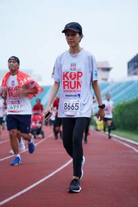 BIB: 201, 8665
                            <button type="button" onclick="openModal(5936336)" class="btn btn-primary btn-sm float-right btn-popup" data-toggle="modal" data-target=".modal-high-quality">
                        <i class="fas fa-shopping-cart"></i> Add to Cart
                    </button>
                                            <button type="button" onclick="isThisMe(5936336, true)" class="btn btn-success btn-sm float-right btn-popup btn-isme hidden" data-toggle="tooltip" data-placement="bottom" title="นี่คือรูปของคุณใช่ไหม คลิกที่นี่เพื่อเอาเข้าอัลบั้ม">
                        <i class="fas fa-plus"></i> Add to album
                    </button>
                    <button type="button" onclick="isThisMe(5936336, false)" class="btn btn-warning btn-sm float-right btn-popup btn-isnotme hidden">
                        <i class="fas fa-ban"></i> Remove from album
                    </button>