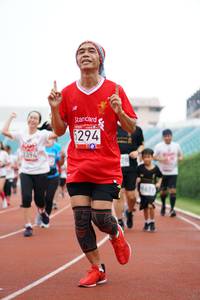 BIB: 6294, 3394, 867
                            <button type="button" onclick="openModal(5941244)" class="btn btn-primary btn-sm float-right btn-popup" data-toggle="modal" data-target=".modal-high-quality">
                        <i class="fas fa-shopping-cart"></i> Add to Cart
                    </button>
                                            <button type="button" onclick="isThisMe(5941244, true)" class="btn btn-success btn-sm float-right btn-popup btn-isme hidden" data-toggle="tooltip" data-placement="bottom" title="นี่คือรูปของคุณใช่ไหม คลิกที่นี่เพื่อเอาเข้าอัลบั้ม">
                        <i class="fas fa-plus"></i> Add to album
                    </button>
                    <button type="button" onclick="isThisMe(5941244, false)" class="btn btn-warning btn-sm float-right btn-popup btn-isnotme hidden">
                        <i class="fas fa-ban"></i> Remove from album
                    </button>