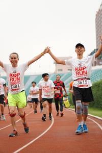 BIB: 201, 2381, 3615, 187
                            <button type="button" onclick="openModal(6024950)" class="btn btn-primary btn-sm float-right btn-popup" data-toggle="modal" data-target=".modal-high-quality">
                        <i class="fas fa-shopping-cart"></i> Add to Cart
                    </button>
                                            <button type="button" onclick="isThisMe(6024950, true)" class="btn btn-success btn-sm float-right btn-popup btn-isme hidden" data-toggle="tooltip" data-placement="bottom" title="นี่คือรูปของคุณใช่ไหม คลิกที่นี่เพื่อเอาเข้าอัลบั้ม">
                        <i class="fas fa-plus"></i> Add to album
                    </button>
                    <button type="button" onclick="isThisMe(6024950, false)" class="btn btn-warning btn-sm float-right btn-popup btn-isnotme hidden">
                        <i class="fas fa-ban"></i> Remove from album
                    </button>