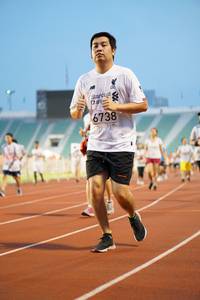 BIB: 6738
                            <button type="button" onclick="openModal(5934232)" class="btn btn-primary btn-sm float-right btn-popup" data-toggle="modal" data-target=".modal-high-quality">
                        <i class="fas fa-shopping-cart"></i> Add to Cart
                    </button>
                                            <button type="button" onclick="isThisMe(5934232, true)" class="btn btn-success btn-sm float-right btn-popup btn-isme hidden" data-toggle="tooltip" data-placement="bottom" title="นี่คือรูปของคุณใช่ไหม คลิกที่นี่เพื่อเอาเข้าอัลบั้ม">
                        <i class="fas fa-plus"></i> Add to album
                    </button>
                    <button type="button" onclick="isThisMe(5934232, false)" class="btn btn-warning btn-sm float-right btn-popup btn-isnotme hidden">
                        <i class="fas fa-ban"></i> Remove from album
                    </button>