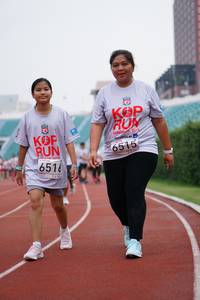 BIB: 201, 6515, 2019, 6516
                            <button type="button" onclick="openModal(5938013)" class="btn btn-primary btn-sm float-right btn-popup" data-toggle="modal" data-target=".modal-high-quality">
                        <i class="fas fa-shopping-cart"></i> Add to Cart
                    </button>
                                            <button type="button" onclick="isThisMe(5938013, true)" class="btn btn-success btn-sm float-right btn-popup btn-isme hidden" data-toggle="tooltip" data-placement="bottom" title="นี่คือรูปของคุณใช่ไหม คลิกที่นี่เพื่อเอาเข้าอัลบั้ม">
                        <i class="fas fa-plus"></i> Add to album
                    </button>
                    <button type="button" onclick="isThisMe(5938013, false)" class="btn btn-warning btn-sm float-right btn-popup btn-isnotme hidden">
                        <i class="fas fa-ban"></i> Remove from album
                    </button>