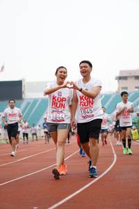 BIB: 1845, 1844
                            <button type="button" onclick="openModal(6021528)" class="btn btn-primary btn-sm float-right btn-popup" data-toggle="modal" data-target=".modal-high-quality">
                        <i class="fas fa-shopping-cart"></i> Add to Cart
                    </button>
                                            <button type="button" onclick="isThisMe(6021528, true)" class="btn btn-success btn-sm float-right btn-popup btn-isme hidden" data-toggle="tooltip" data-placement="bottom" title="นี่คือรูปของคุณใช่ไหม คลิกที่นี่เพื่อเอาเข้าอัลบั้ม">
                        <i class="fas fa-plus"></i> Add to album
                    </button>
                    <button type="button" onclick="isThisMe(6021528, false)" class="btn btn-warning btn-sm float-right btn-popup btn-isnotme hidden">
                        <i class="fas fa-ban"></i> Remove from album
                    </button>