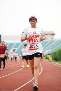 BIB: 3096
                            <button type="button" onclick="openModal(5940585)" class="btn btn-primary btn-sm float-right btn-popup" data-toggle="modal" data-target=".modal-high-quality">
                        <i class="fas fa-shopping-cart"></i> Add to Cart
                    </button>
                                            <button type="button" onclick="isThisMe(5940585, true)" class="btn btn-success btn-sm float-right btn-popup btn-isme hidden" data-toggle="tooltip" data-placement="bottom" title="นี่คือรูปของคุณใช่ไหม คลิกที่นี่เพื่อเอาเข้าอัลบั้ม">
                        <i class="fas fa-plus"></i> Add to album
                    </button>
                    <button type="button" onclick="isThisMe(5940585, false)" class="btn btn-warning btn-sm float-right btn-popup btn-isnotme hidden">
                        <i class="fas fa-ban"></i> Remove from album
                    </button>