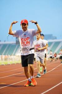 BIB: 209, 8092
                            <button type="button" onclick="openModal(5934643)" class="btn btn-primary btn-sm float-right btn-popup" data-toggle="modal" data-target=".modal-high-quality">
                        <i class="fas fa-shopping-cart"></i> Add to Cart
                    </button>
                                            <button type="button" onclick="isThisMe(5934643, true)" class="btn btn-success btn-sm float-right btn-popup btn-isme hidden" data-toggle="tooltip" data-placement="bottom" title="นี่คือรูปของคุณใช่ไหม คลิกที่นี่เพื่อเอาเข้าอัลบั้ม">
                        <i class="fas fa-plus"></i> Add to album
                    </button>
                    <button type="button" onclick="isThisMe(5934643, false)" class="btn btn-warning btn-sm float-right btn-popup btn-isnotme hidden">
                        <i class="fas fa-ban"></i> Remove from album
                    </button>