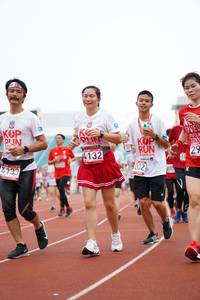 BIB: 4132, 201, 002, 133
                            <button type="button" onclick="openModal(5940663)" class="btn btn-primary btn-sm float-right btn-popup" data-toggle="modal" data-target=".modal-high-quality">
                        <i class="fas fa-shopping-cart"></i> Add to Cart
                    </button>
                                            <button type="button" onclick="isThisMe(5940663, true)" class="btn btn-success btn-sm float-right btn-popup btn-isme hidden" data-toggle="tooltip" data-placement="bottom" title="นี่คือรูปของคุณใช่ไหม คลิกที่นี่เพื่อเอาเข้าอัลบั้ม">
                        <i class="fas fa-plus"></i> Add to album
                    </button>
                    <button type="button" onclick="isThisMe(5940663, false)" class="btn btn-warning btn-sm float-right btn-popup btn-isnotme hidden">
                        <i class="fas fa-ban"></i> Remove from album
                    </button>