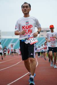 BIB: 2166, 4147
                            <button type="button" onclick="openModal(5937871)" class="btn btn-primary btn-sm float-right btn-popup" data-toggle="modal" data-target=".modal-high-quality">
                        <i class="fas fa-shopping-cart"></i> Add to Cart
                    </button>
                                            <button type="button" onclick="isThisMe(5937871, true)" class="btn btn-success btn-sm float-right btn-popup btn-isme hidden" data-toggle="tooltip" data-placement="bottom" title="นี่คือรูปของคุณใช่ไหม คลิกที่นี่เพื่อเอาเข้าอัลบั้ม">
                        <i class="fas fa-plus"></i> Add to album
                    </button>
                    <button type="button" onclick="isThisMe(5937871, false)" class="btn btn-warning btn-sm float-right btn-popup btn-isnotme hidden">
                        <i class="fas fa-ban"></i> Remove from album
                    </button>