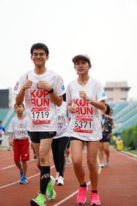 BIB: 2019, 1719, 2010, 5371, 7090
                            <button type="button" onclick="openModal(6021683)" class="btn btn-primary btn-sm float-right btn-popup" data-toggle="modal" data-target=".modal-high-quality">
                        <i class="fas fa-shopping-cart"></i> Add to Cart
                    </button>
                                            <button type="button" onclick="isThisMe(6021683, true)" class="btn btn-success btn-sm float-right btn-popup btn-isme hidden" data-toggle="tooltip" data-placement="bottom" title="นี่คือรูปของคุณใช่ไหม คลิกที่นี่เพื่อเอาเข้าอัลบั้ม">
                        <i class="fas fa-plus"></i> Add to album
                    </button>
                    <button type="button" onclick="isThisMe(6021683, false)" class="btn btn-warning btn-sm float-right btn-popup btn-isnotme hidden">
                        <i class="fas fa-ban"></i> Remove from album
                    </button>