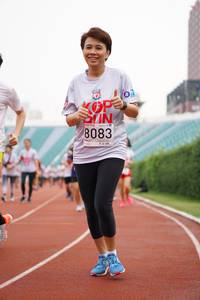 BIB: 8083
                            <button type="button" onclick="openModal(5940180)" class="btn btn-primary btn-sm float-right btn-popup" data-toggle="modal" data-target=".modal-high-quality">
                        <i class="fas fa-shopping-cart"></i> Add to Cart
                    </button>
                                            <button type="button" onclick="isThisMe(5940180, true)" class="btn btn-success btn-sm float-right btn-popup btn-isme hidden" data-toggle="tooltip" data-placement="bottom" title="นี่คือรูปของคุณใช่ไหม คลิกที่นี่เพื่อเอาเข้าอัลบั้ม">
                        <i class="fas fa-plus"></i> Add to album
                    </button>
                    <button type="button" onclick="isThisMe(5940180, false)" class="btn btn-warning btn-sm float-right btn-popup btn-isnotme hidden">
                        <i class="fas fa-ban"></i> Remove from album
                    </button>