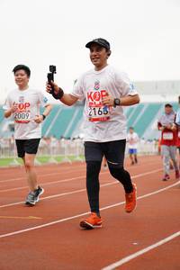 BIB: 2169, 2009, 
                            <button type="button" onclick="openModal(6026900)" class="btn btn-primary btn-sm float-right btn-popup" data-toggle="modal" data-target=".modal-high-quality">
                        <i class="fas fa-shopping-cart"></i> Add to Cart
                    </button>
                                            <button type="button" onclick="isThisMe(6026900, true)" class="btn btn-success btn-sm float-right btn-popup btn-isme hidden" data-toggle="tooltip" data-placement="bottom" title="นี่คือรูปของคุณใช่ไหม คลิกที่นี่เพื่อเอาเข้าอัลบั้ม">
                        <i class="fas fa-plus"></i> Add to album
                    </button>
                    <button type="button" onclick="isThisMe(6026900, false)" class="btn btn-warning btn-sm float-right btn-popup btn-isnotme hidden">
                        <i class="fas fa-ban"></i> Remove from album
                    </button>