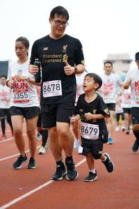 BIB: 3355, 8678, 8679
                            <button type="button" onclick="openModal(5941291)" class="btn btn-primary btn-sm float-right btn-popup" data-toggle="modal" data-target=".modal-high-quality">
                        <i class="fas fa-shopping-cart"></i> Add to Cart
                    </button>
                                            <button type="button" onclick="isThisMe(5941291, true)" class="btn btn-success btn-sm float-right btn-popup btn-isme hidden" data-toggle="tooltip" data-placement="bottom" title="นี่คือรูปของคุณใช่ไหม คลิกที่นี่เพื่อเอาเข้าอัลบั้ม">
                        <i class="fas fa-plus"></i> Add to album
                    </button>
                    <button type="button" onclick="isThisMe(5941291, false)" class="btn btn-warning btn-sm float-right btn-popup btn-isnotme hidden">
                        <i class="fas fa-ban"></i> Remove from album
                    </button>