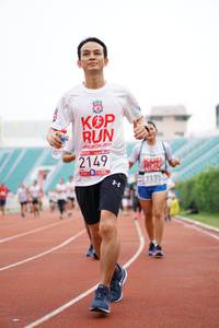 BIB: 201, 2149, 7175
                            <button type="button" onclick="openModal(5940892)" class="btn btn-primary btn-sm float-right btn-popup" data-toggle="modal" data-target=".modal-high-quality">
                        <i class="fas fa-shopping-cart"></i> Add to Cart
                    </button>
                                            <button type="button" onclick="isThisMe(5940892, true)" class="btn btn-success btn-sm float-right btn-popup btn-isme hidden" data-toggle="tooltip" data-placement="bottom" title="นี่คือรูปของคุณใช่ไหม คลิกที่นี่เพื่อเอาเข้าอัลบั้ม">
                        <i class="fas fa-plus"></i> Add to album
                    </button>
                    <button type="button" onclick="isThisMe(5940892, false)" class="btn btn-warning btn-sm float-right btn-popup btn-isnotme hidden">
                        <i class="fas fa-ban"></i> Remove from album
                    </button>