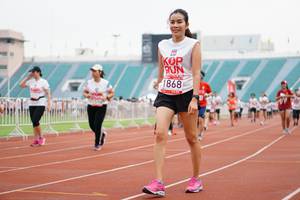 BIB: 1868, 2013
                            <button type="button" onclick="openModal(6025580)" class="btn btn-primary btn-sm float-right btn-popup" data-toggle="modal" data-target=".modal-high-quality">
                        <i class="fas fa-shopping-cart"></i> Add to Cart
                    </button>
                                            <button type="button" onclick="isThisMe(6025580, true)" class="btn btn-success btn-sm float-right btn-popup btn-isme hidden" data-toggle="tooltip" data-placement="bottom" title="นี่คือรูปของคุณใช่ไหม คลิกที่นี่เพื่อเอาเข้าอัลบั้ม">
                        <i class="fas fa-plus"></i> Add to album
                    </button>
                    <button type="button" onclick="isThisMe(6025580, false)" class="btn btn-warning btn-sm float-right btn-popup btn-isnotme hidden">
                        <i class="fas fa-ban"></i> Remove from album
                    </button>