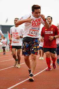 BIB: 1478, 3412
                            <button type="button" onclick="openModal(6025883)" class="btn btn-primary btn-sm float-right btn-popup" data-toggle="modal" data-target=".modal-high-quality">
                        <i class="fas fa-shopping-cart"></i> Add to Cart
                    </button>
                                            <button type="button" onclick="isThisMe(6025883, true)" class="btn btn-success btn-sm float-right btn-popup btn-isme hidden" data-toggle="tooltip" data-placement="bottom" title="นี่คือรูปของคุณใช่ไหม คลิกที่นี่เพื่อเอาเข้าอัลบั้ม">
                        <i class="fas fa-plus"></i> Add to album
                    </button>
                    <button type="button" onclick="isThisMe(6025883, false)" class="btn btn-warning btn-sm float-right btn-popup btn-isnotme hidden">
                        <i class="fas fa-ban"></i> Remove from album
                    </button>