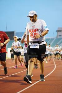 BIB: 6009
                            <button type="button" onclick="openModal(5934386)" class="btn btn-primary btn-sm float-right btn-popup" data-toggle="modal" data-target=".modal-high-quality">
                        <i class="fas fa-shopping-cart"></i> Add to Cart
                    </button>
                                            <button type="button" onclick="isThisMe(5934386, true)" class="btn btn-success btn-sm float-right btn-popup btn-isme hidden" data-toggle="tooltip" data-placement="bottom" title="นี่คือรูปของคุณใช่ไหม คลิกที่นี่เพื่อเอาเข้าอัลบั้ม">
                        <i class="fas fa-plus"></i> Add to album
                    </button>
                    <button type="button" onclick="isThisMe(5934386, false)" class="btn btn-warning btn-sm float-right btn-popup btn-isnotme hidden">
                        <i class="fas fa-ban"></i> Remove from album
                    </button>