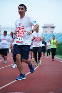 BIB: 1647, 1062
                            <button type="button" onclick="openModal(5935629)" class="btn btn-primary btn-sm float-right btn-popup" data-toggle="modal" data-target=".modal-high-quality">
                        <i class="fas fa-shopping-cart"></i> Add to Cart
                    </button>
                                            <button type="button" onclick="isThisMe(5935629, true)" class="btn btn-success btn-sm float-right btn-popup btn-isme hidden" data-toggle="tooltip" data-placement="bottom" title="นี่คือรูปของคุณใช่ไหม คลิกที่นี่เพื่อเอาเข้าอัลบั้ม">
                        <i class="fas fa-plus"></i> Add to album
                    </button>
                    <button type="button" onclick="isThisMe(5935629, false)" class="btn btn-warning btn-sm float-right btn-popup btn-isnotme hidden">
                        <i class="fas fa-ban"></i> Remove from album
                    </button>