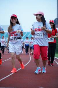 BIB: 6293, 6295, 6294
                            <button type="button" onclick="openModal(5935347)" class="btn btn-primary btn-sm float-right btn-popup" data-toggle="modal" data-target=".modal-high-quality">
                        <i class="fas fa-shopping-cart"></i> Add to Cart
                    </button>
                                            <button type="button" onclick="isThisMe(5935347, true)" class="btn btn-success btn-sm float-right btn-popup btn-isme hidden" data-toggle="tooltip" data-placement="bottom" title="นี่คือรูปของคุณใช่ไหม คลิกที่นี่เพื่อเอาเข้าอัลบั้ม">
                        <i class="fas fa-plus"></i> Add to album
                    </button>
                    <button type="button" onclick="isThisMe(5935347, false)" class="btn btn-warning btn-sm float-right btn-popup btn-isnotme hidden">
                        <i class="fas fa-ban"></i> Remove from album
                    </button>